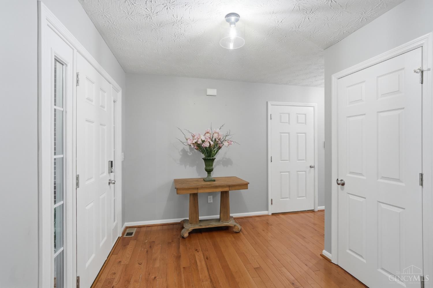 5752 Sunrise View Circle