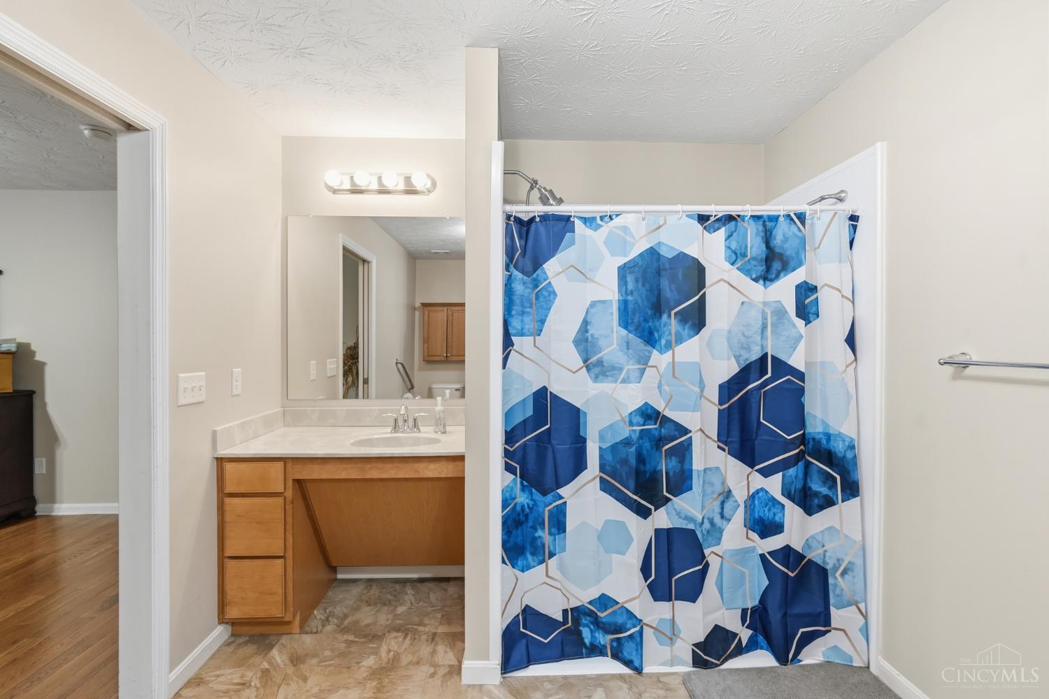 5752 Sunrise View Circle