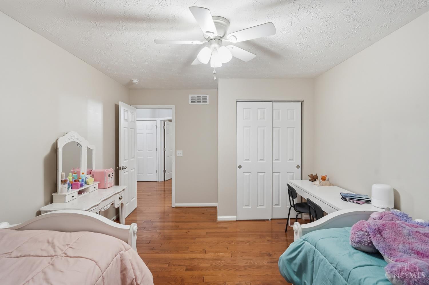 5752 Sunrise View Circle