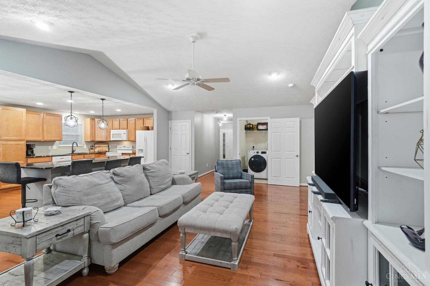 5752 Sunrise View Circle