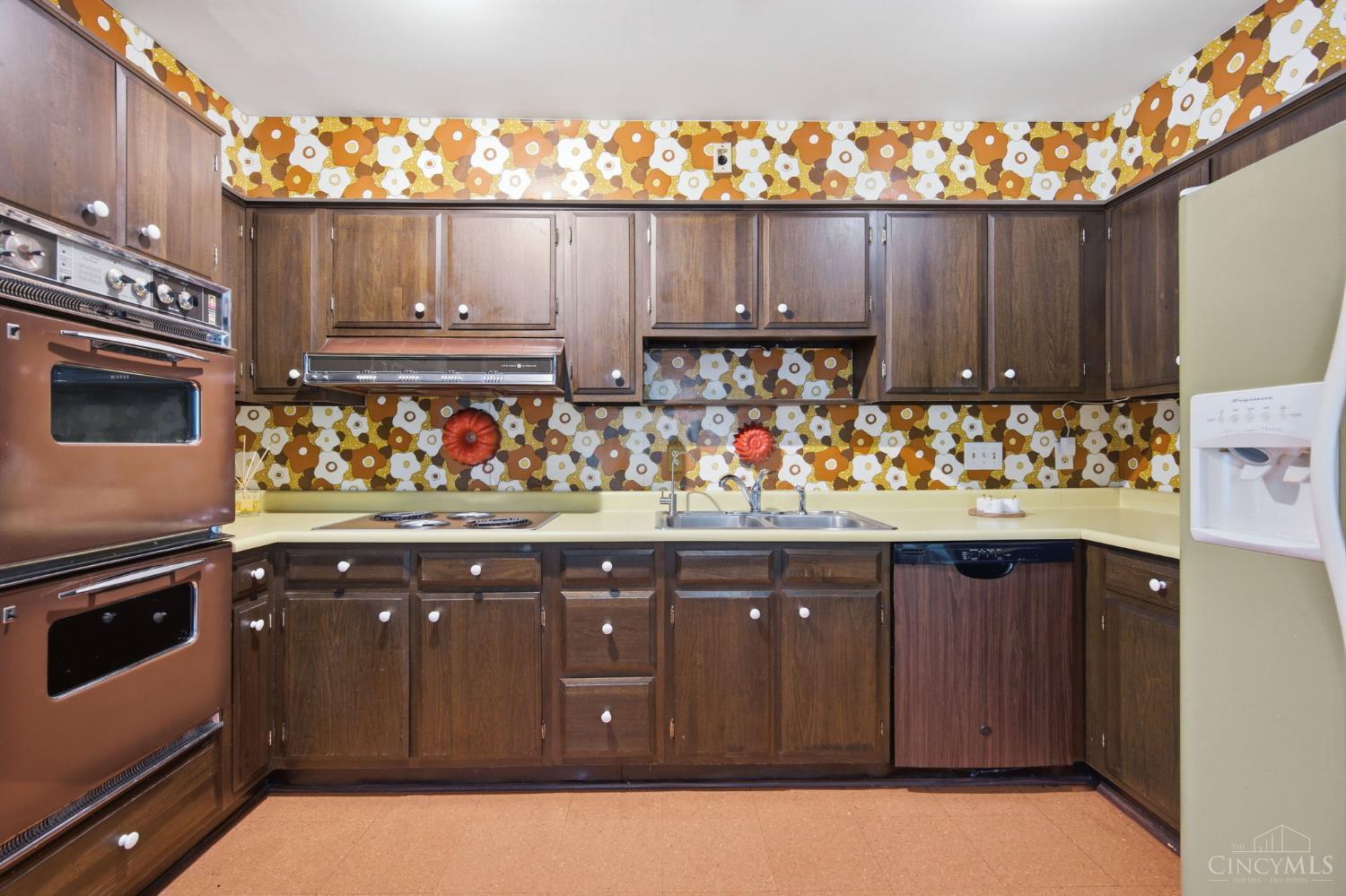 2056 Persimmon Court
