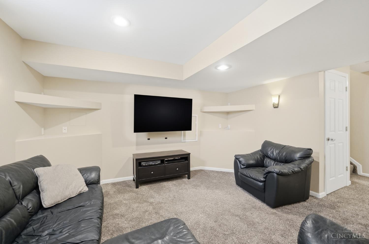 8230 South Port Drive