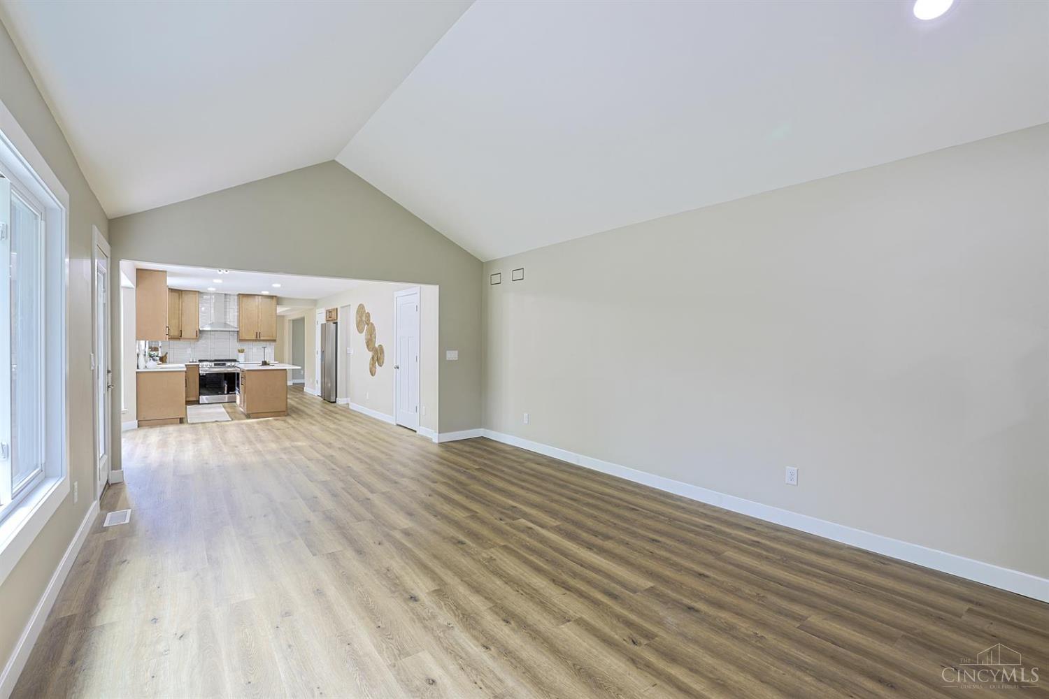 5475 Pine Vista Court