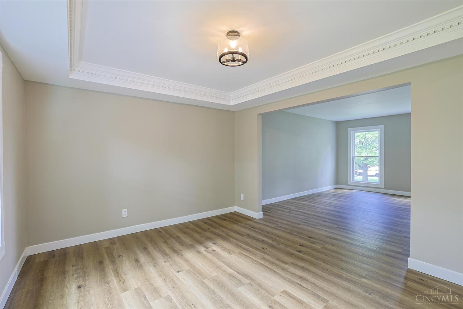 5475 Pine Vista Court