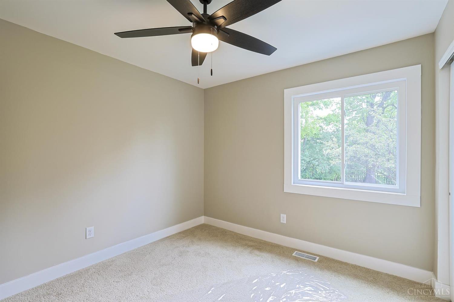 5475 Pine Vista Court