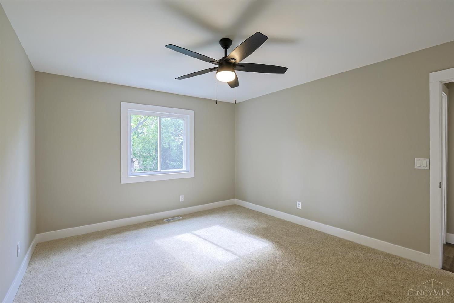 5475 Pine Vista Court
