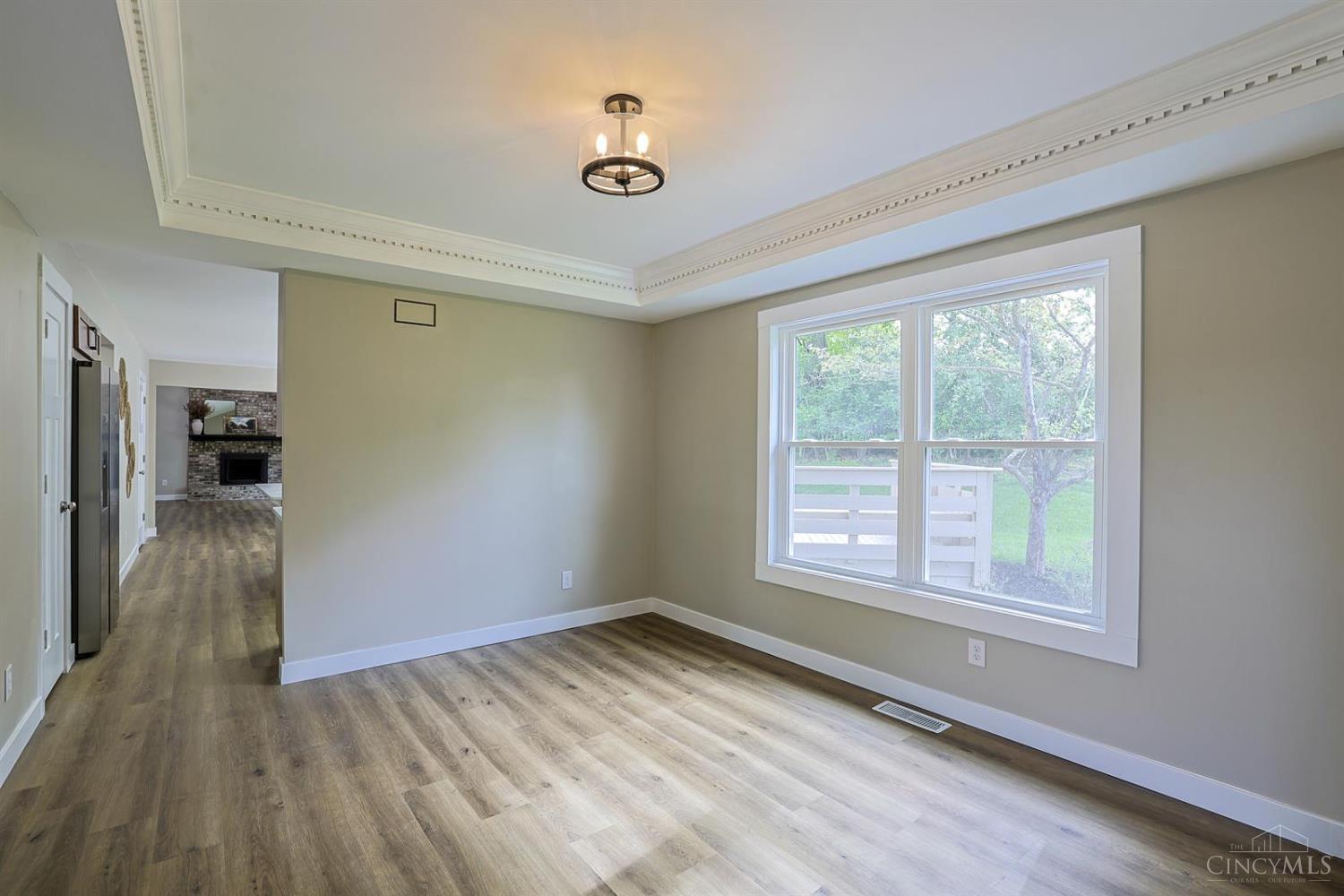 5475 Pine Vista Court