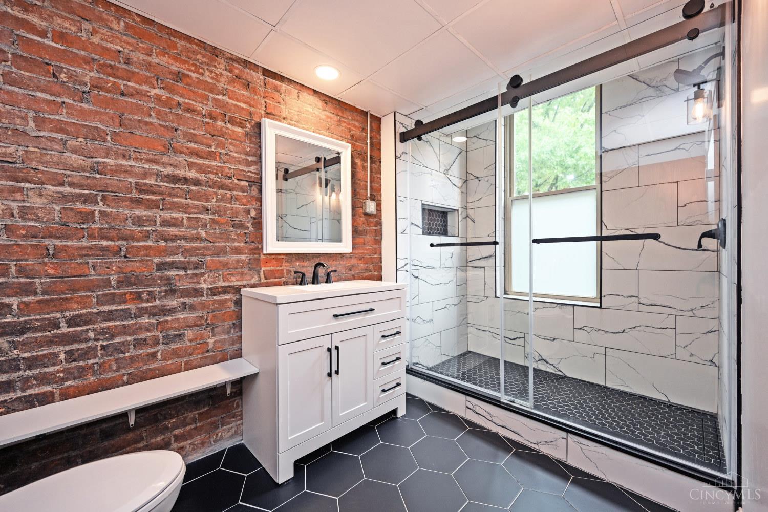 1410 Main Street Unit: 2C