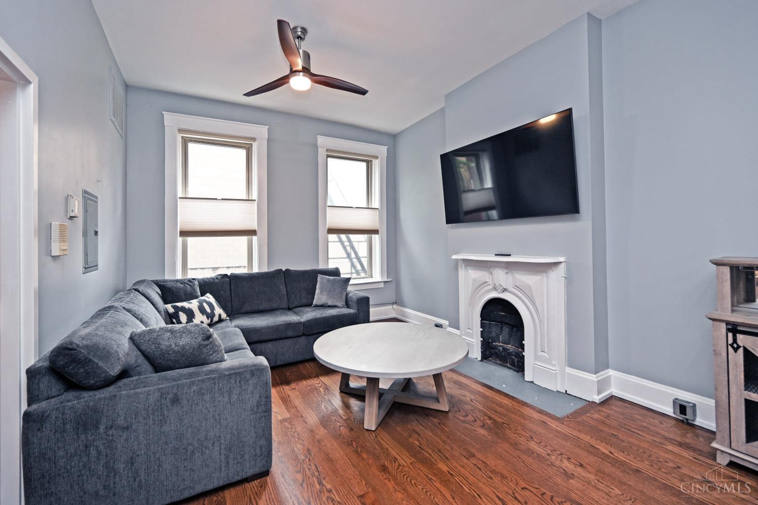1410 Main Street Unit: 2C
