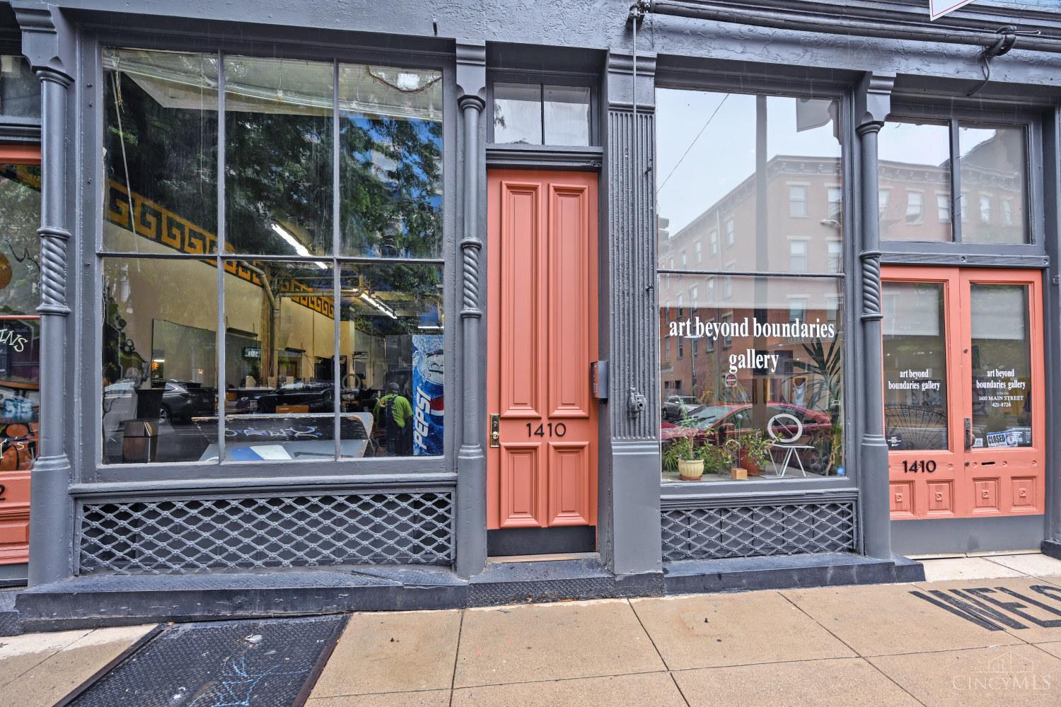 1410 Main Street Unit: 2C