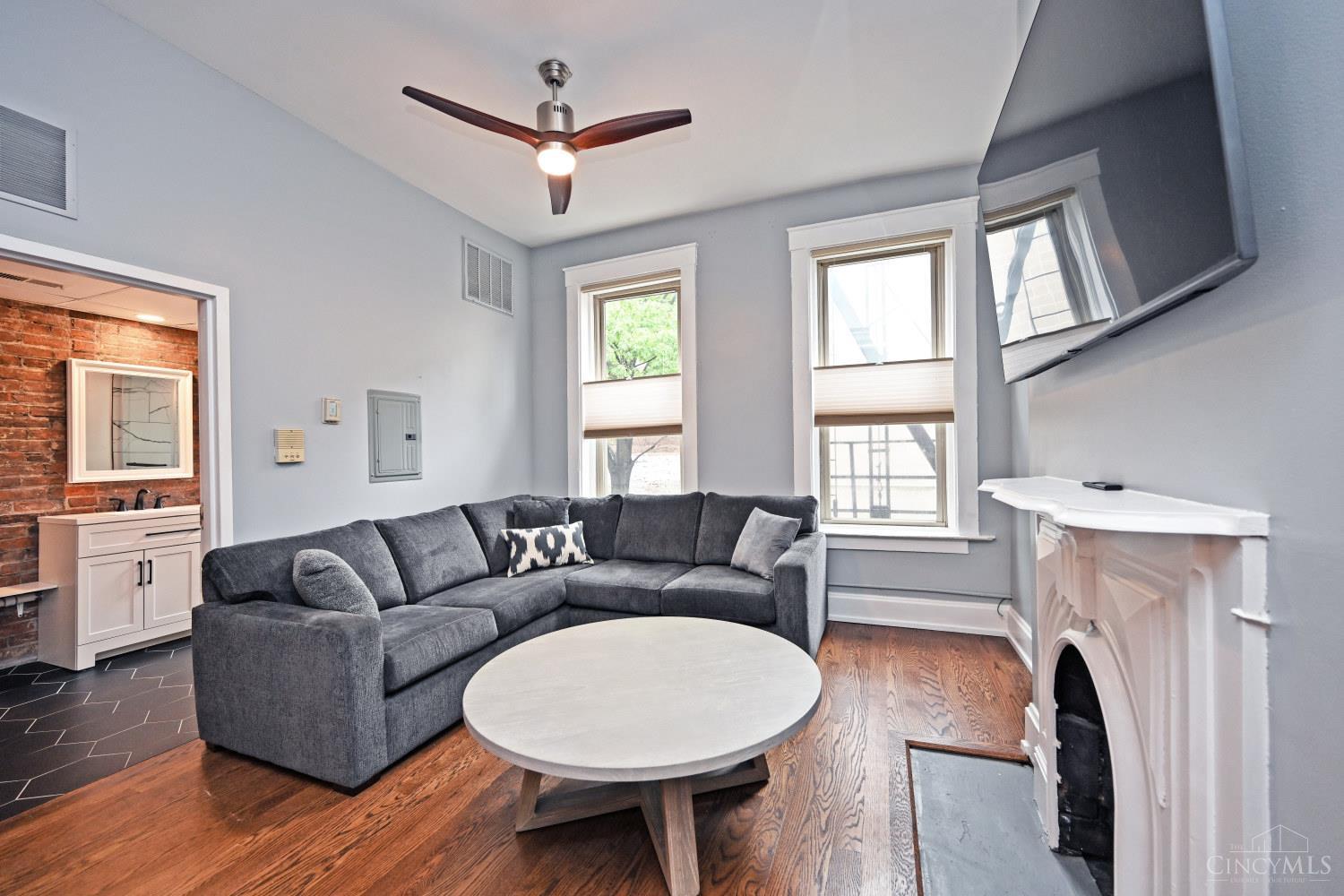1410 Main Street Unit: 2C