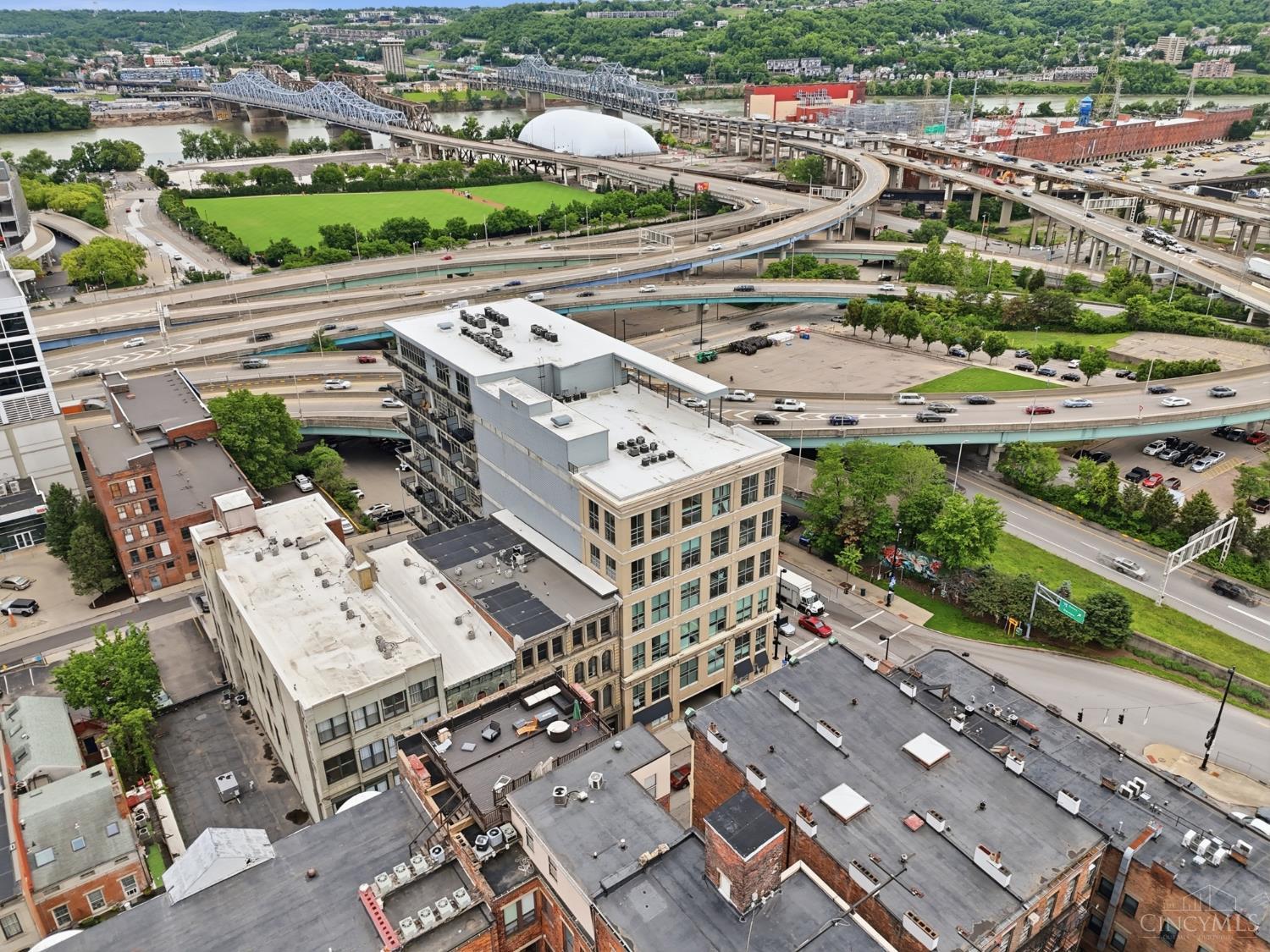 353 W 4th Street 401