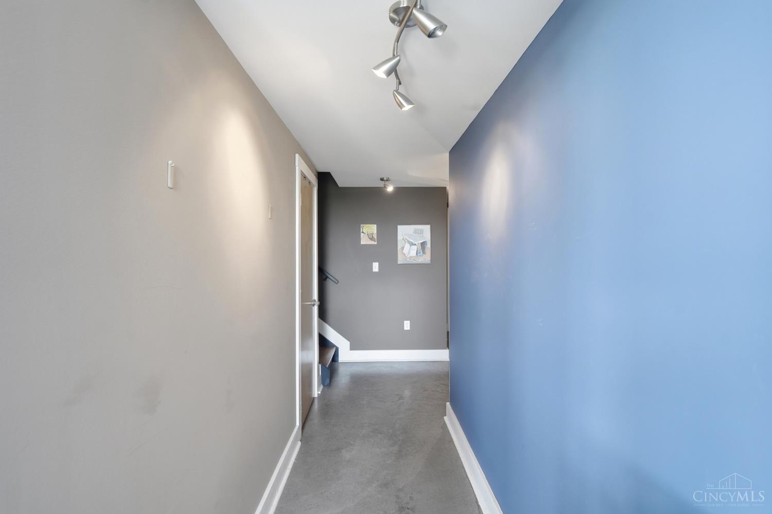 353 W 4th Street 401