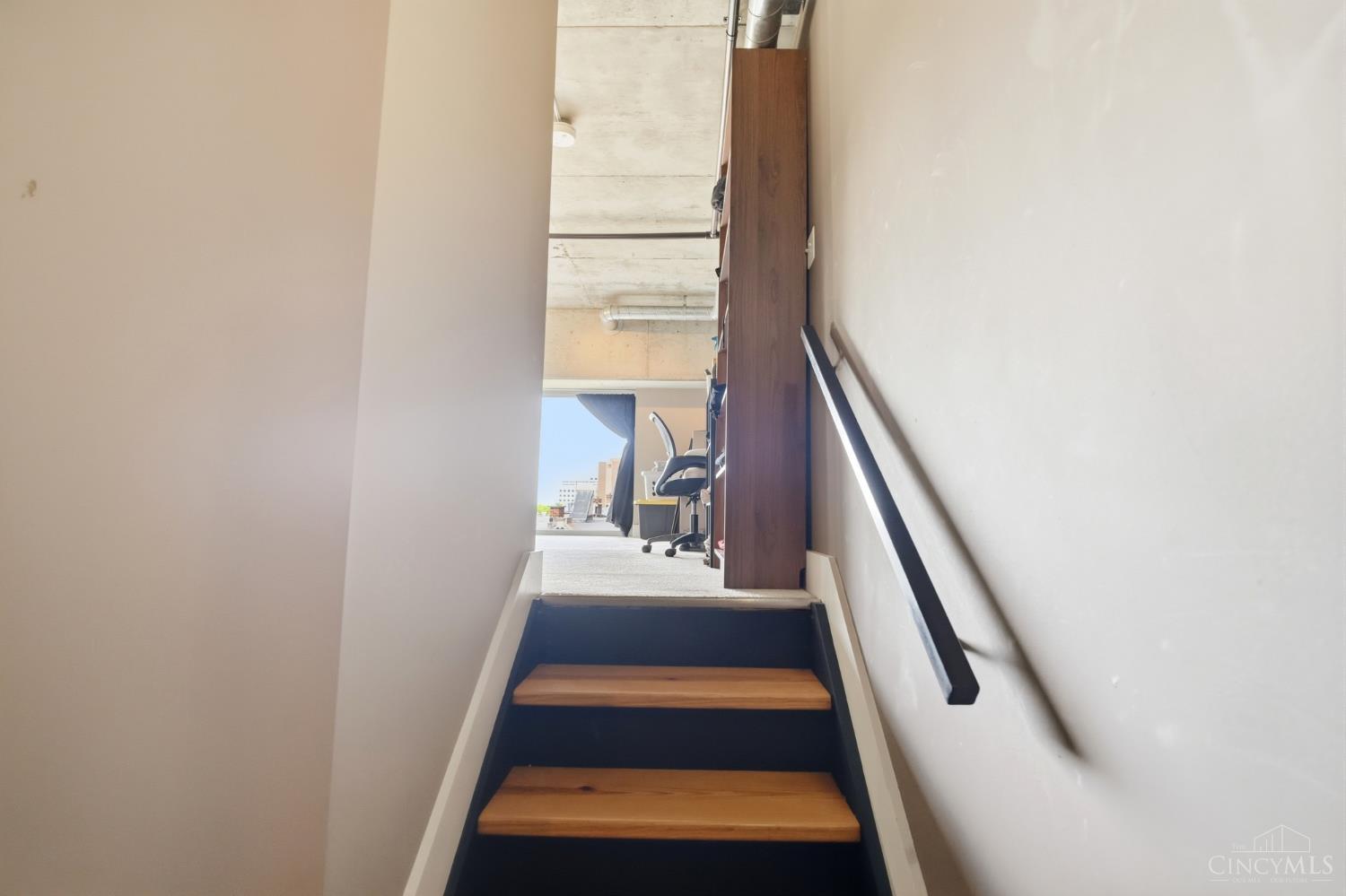 353 W 4th Street 401