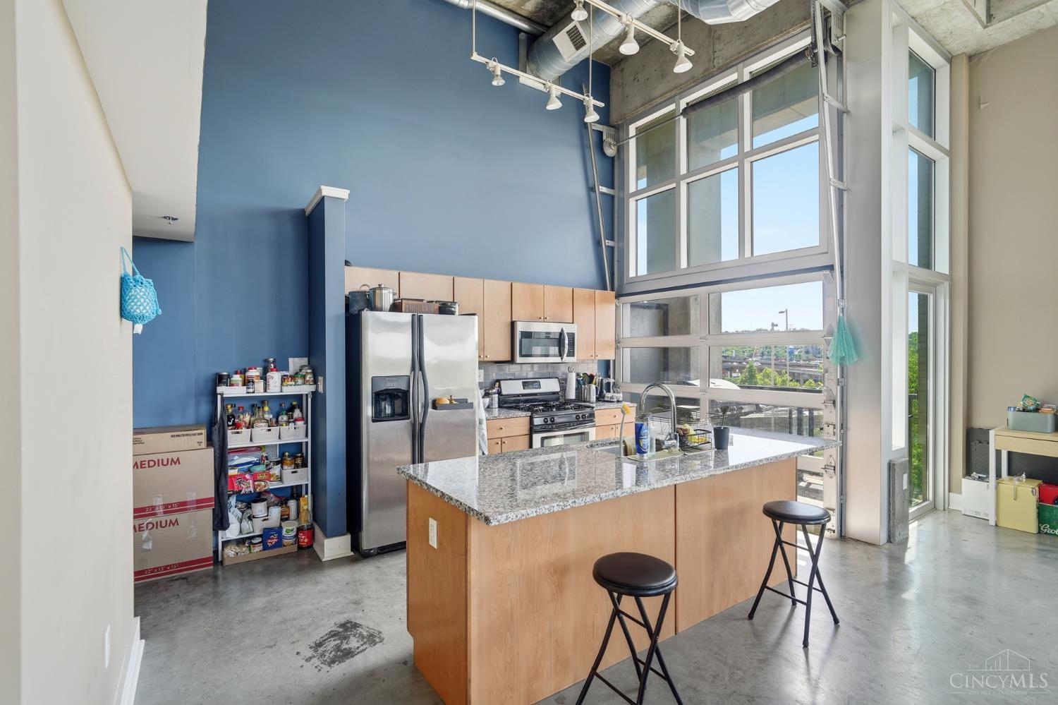 353 W 4th Street 401