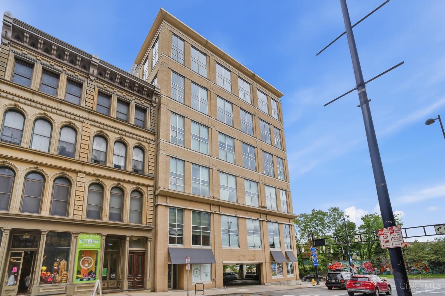353 W 4th Street 401