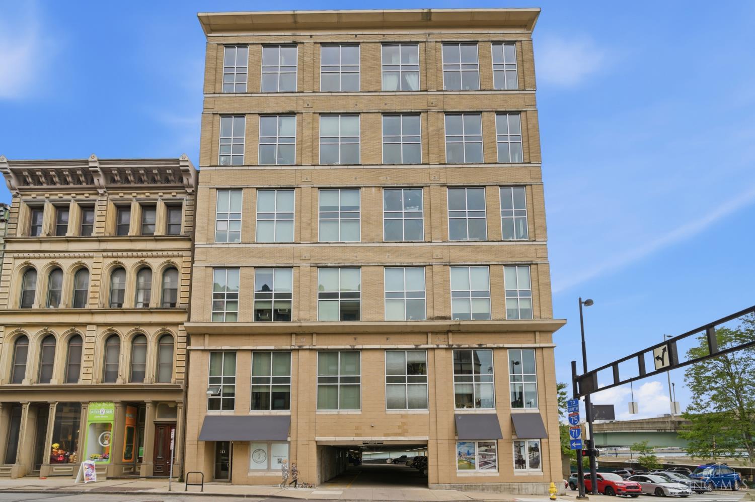 353 W 4th Street 401