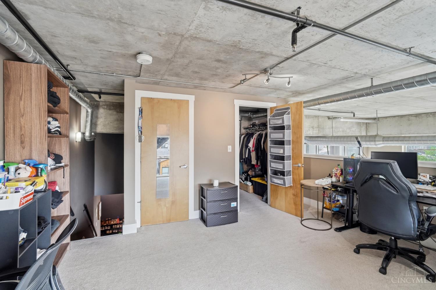 353 W 4th Street 401