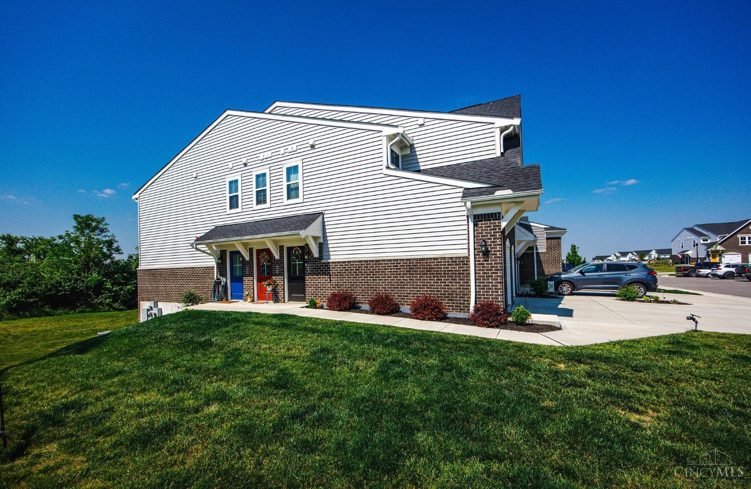 5103 Hazeltine Lane