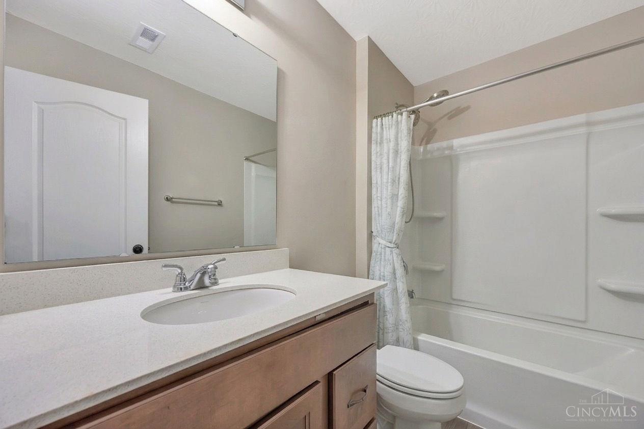 5103 Hazeltine Lane