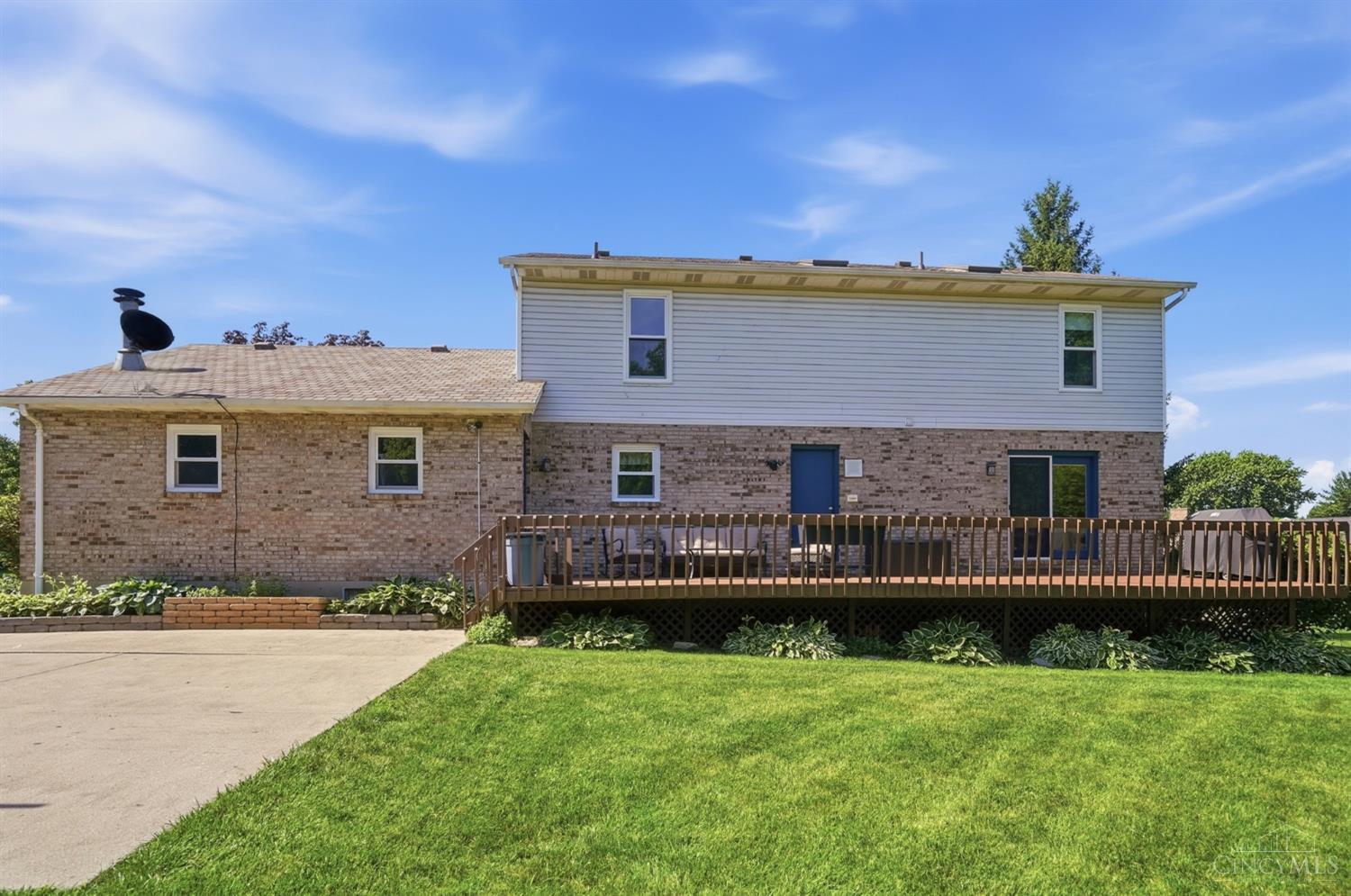 3676 Saratoga Drive