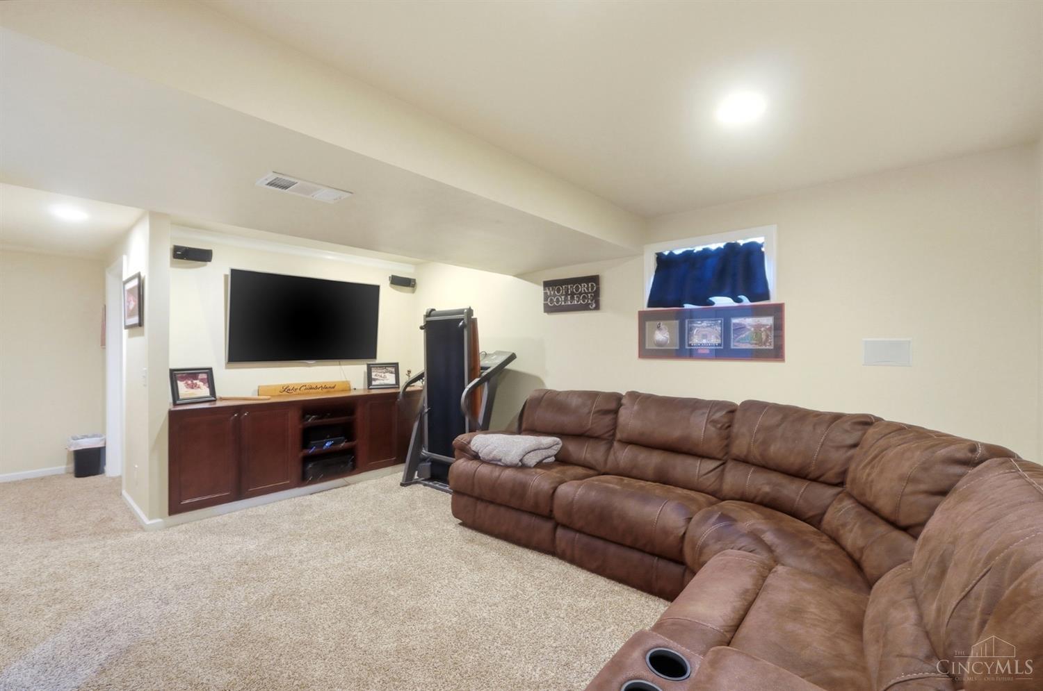 3676 Saratoga Drive