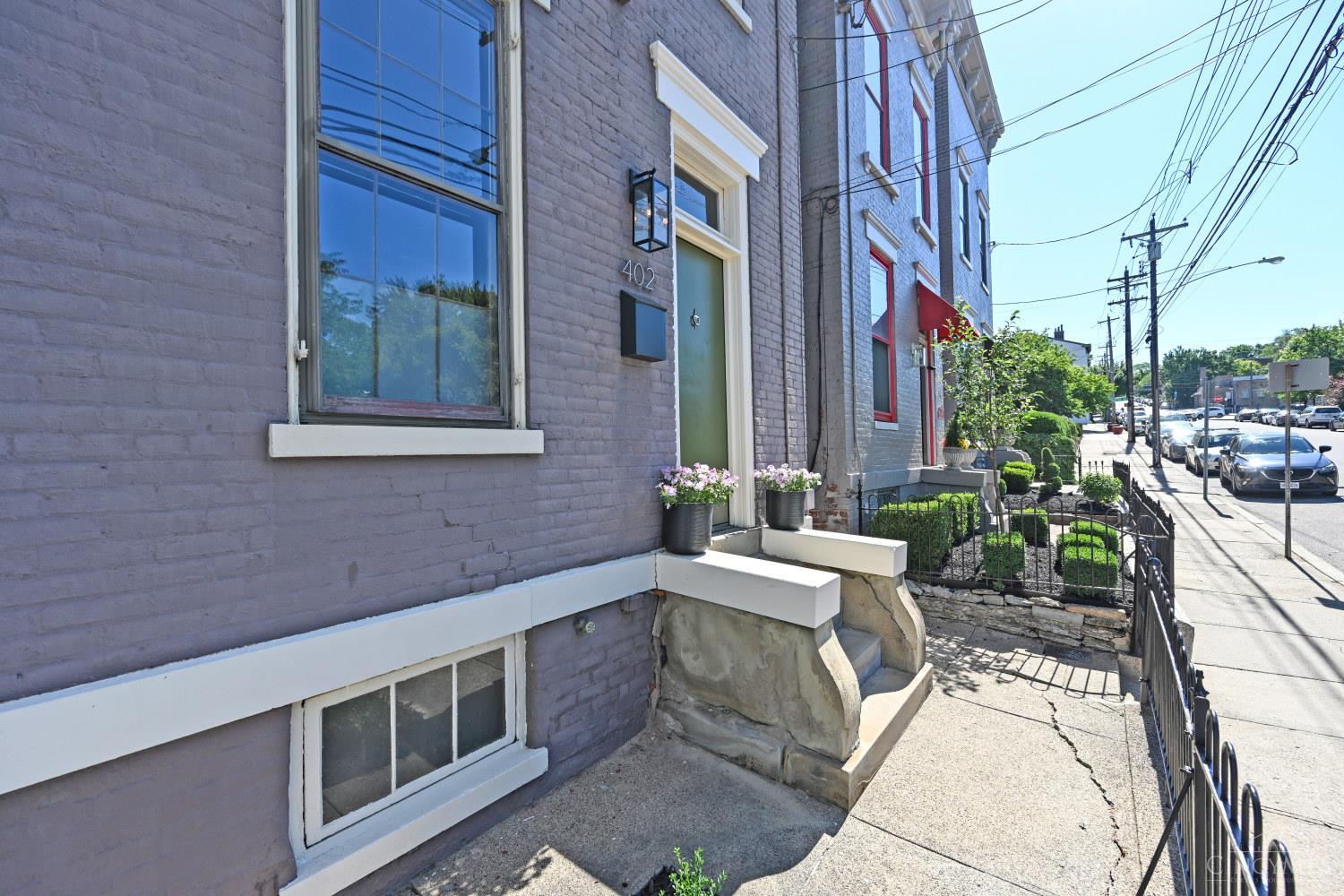 402 Liberty Hill