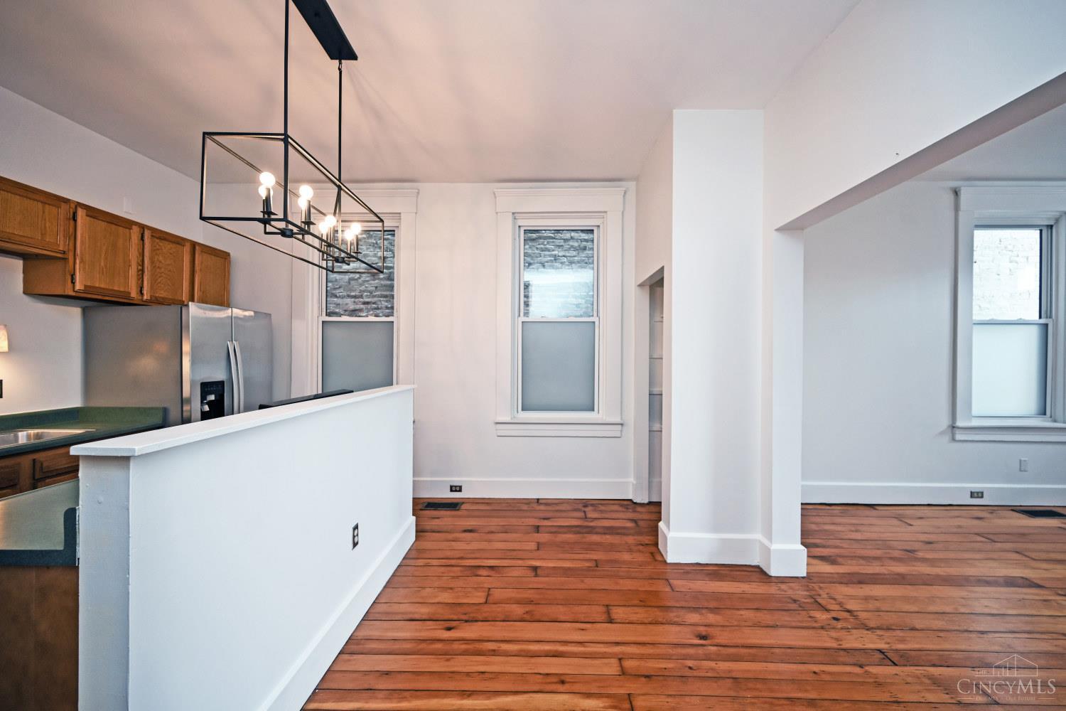 402 Liberty Hill