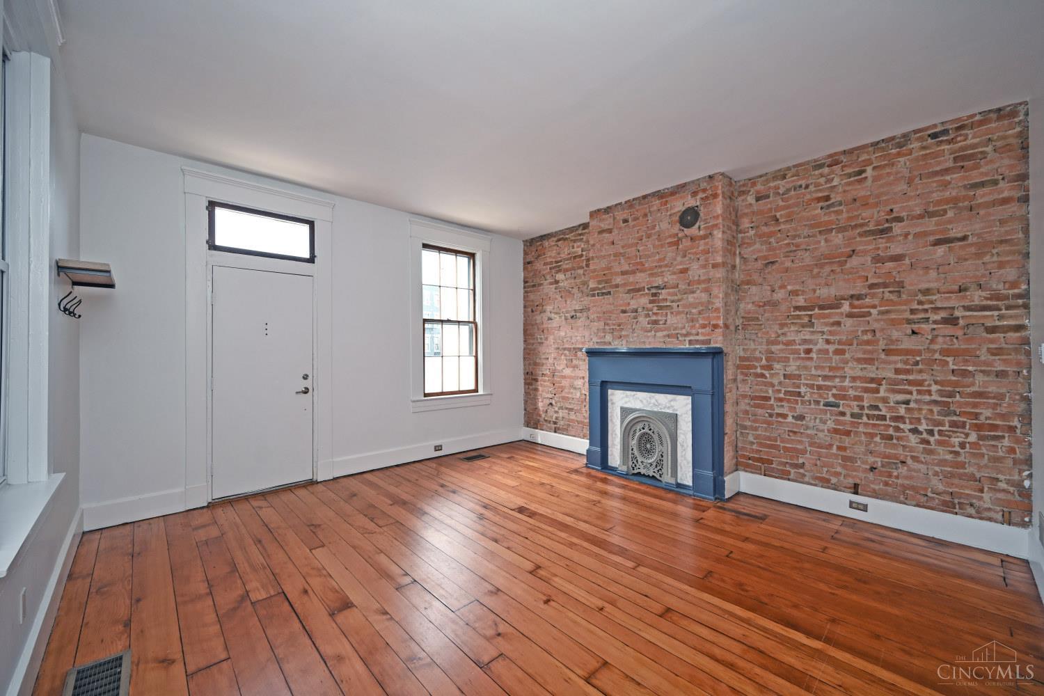 402 Liberty Hill