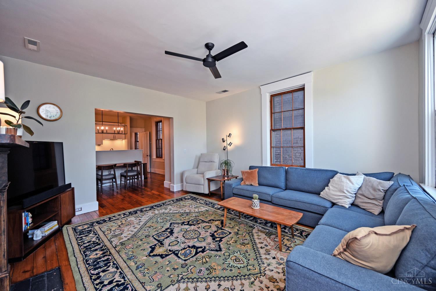 402 Liberty Hill