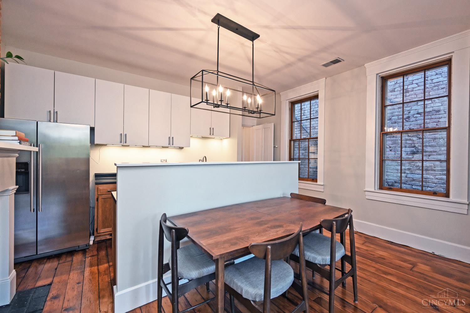 402 Liberty Hill
