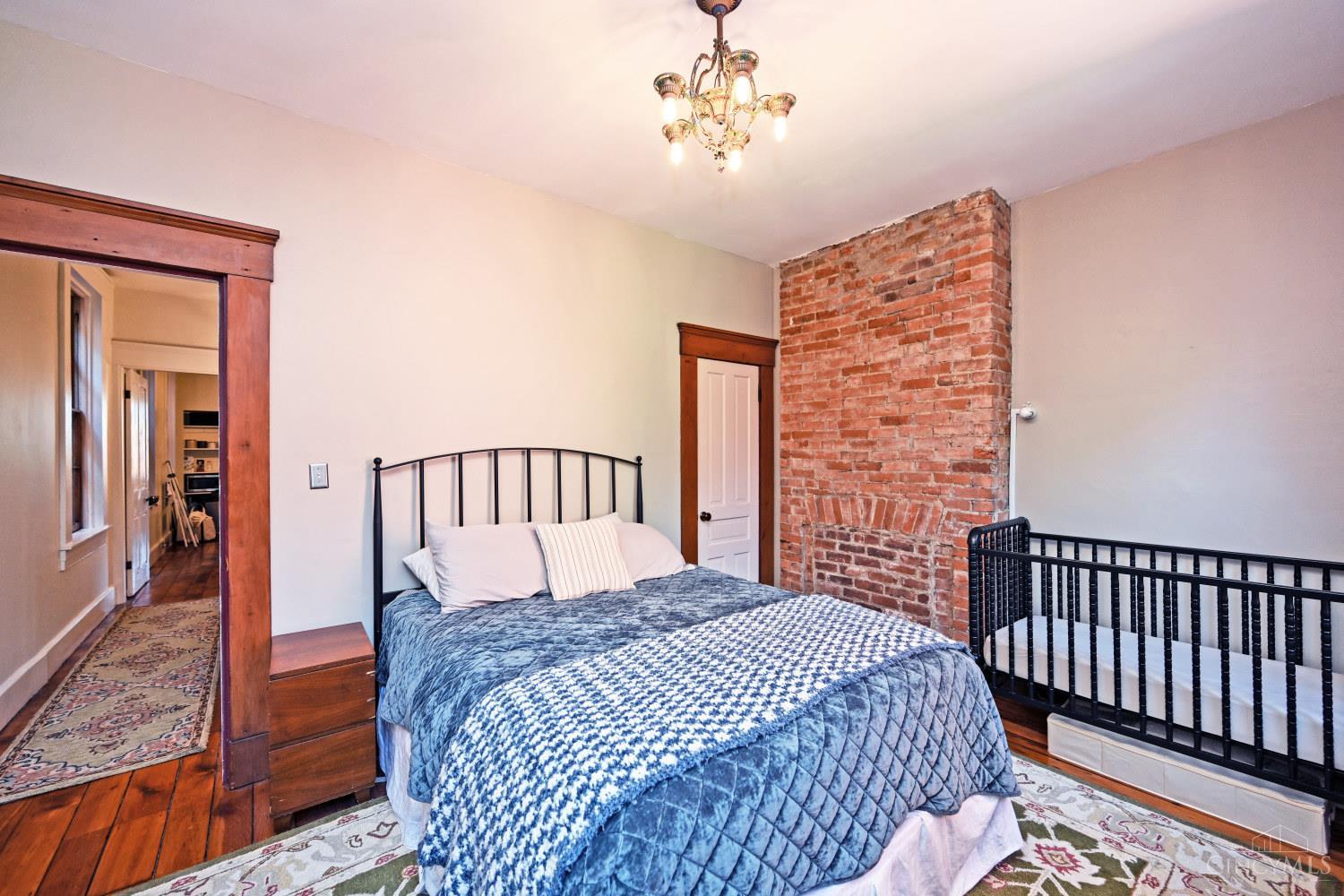 402 Liberty Hill