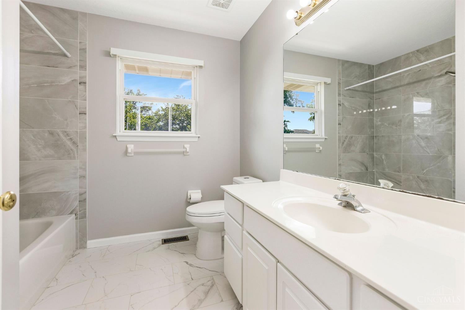 8896 Charleston Woods Drive