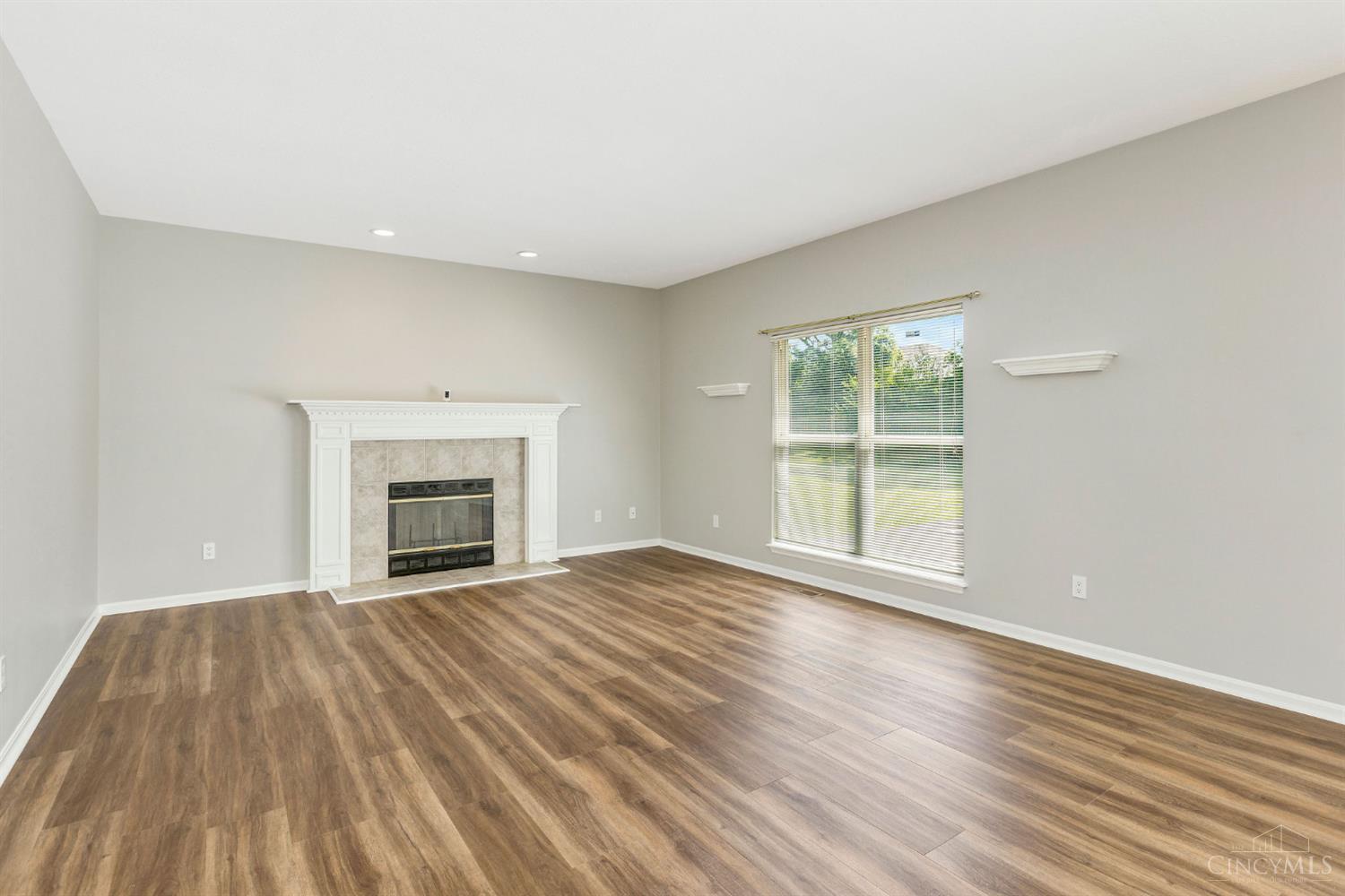 8896 Charleston Woods Drive