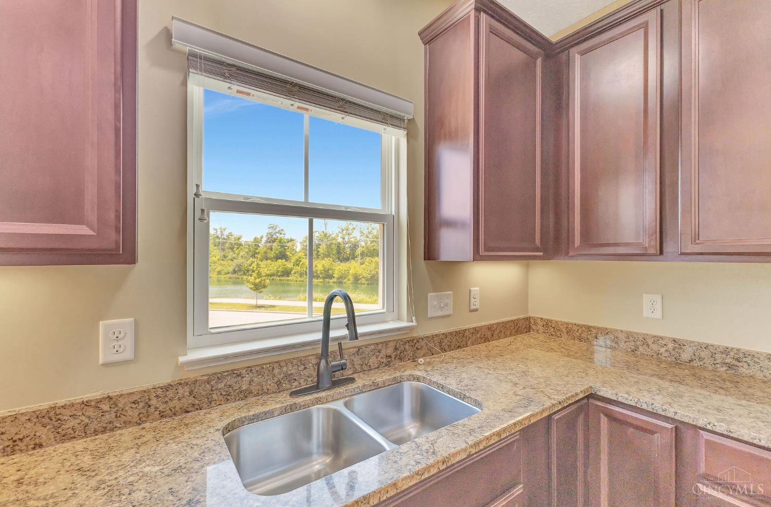 9557 Union Park