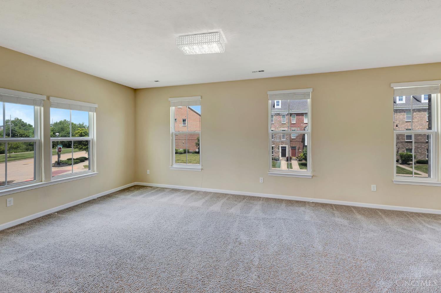 9557 Union Park