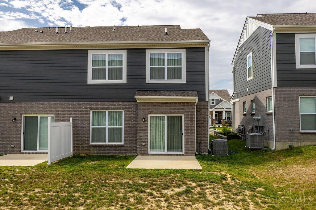 4976 Pebble Ct