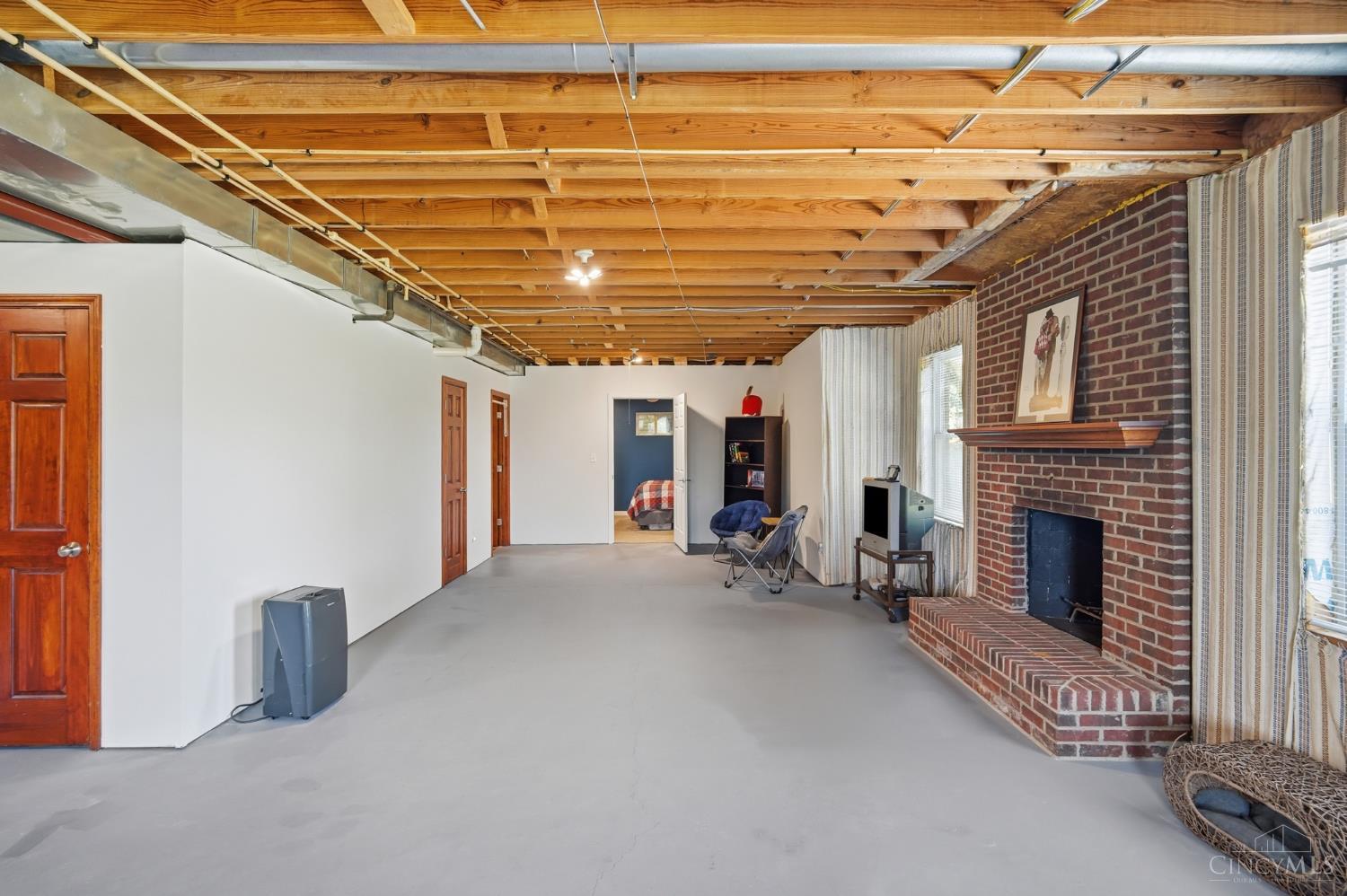 5469 Wayne Madison Road