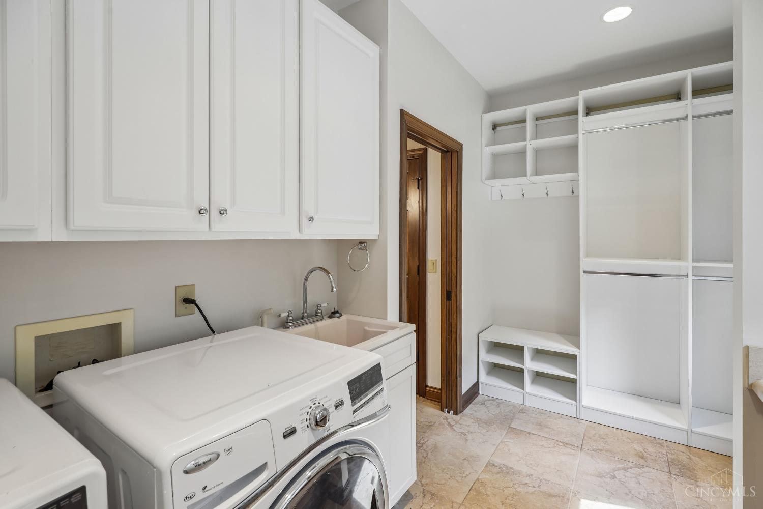 1100 Bridle Ridge Lane