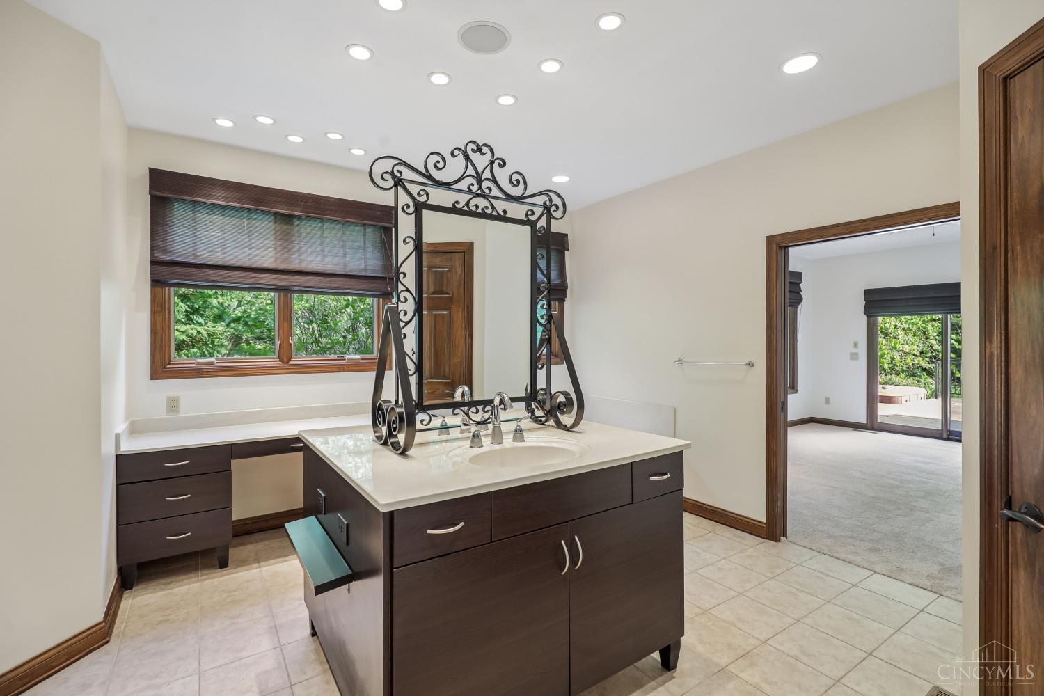 1100 Bridle Ridge Lane
