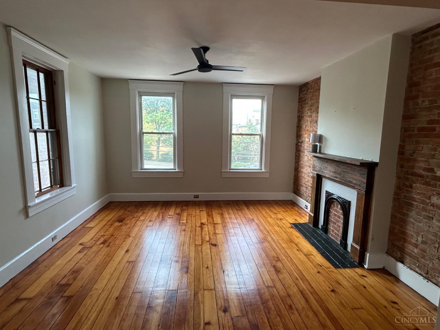 402 Liberty Hill