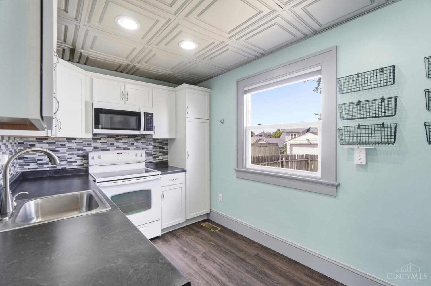 415 Harrison Avenue