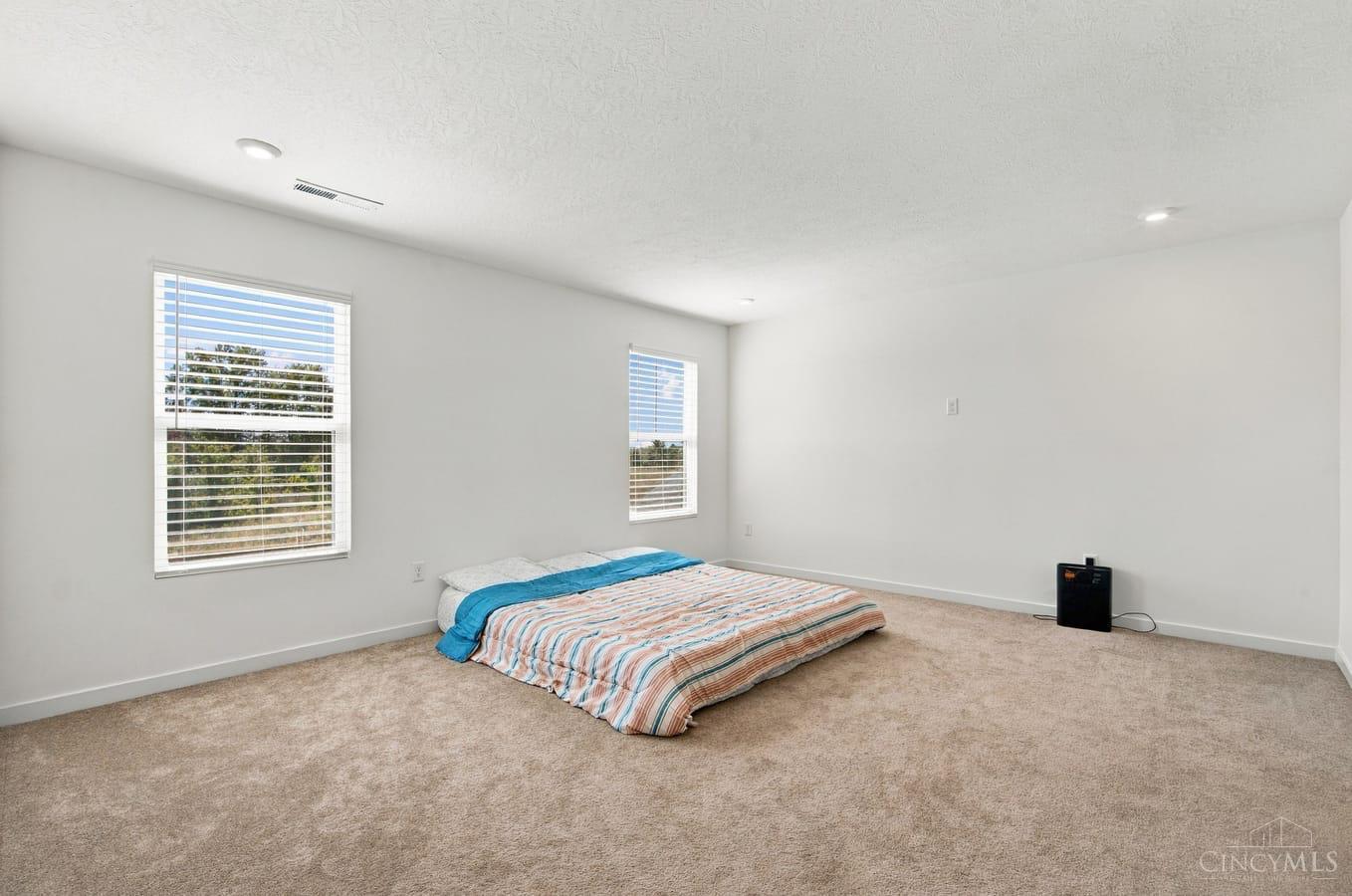 3325 Sunbeam Place