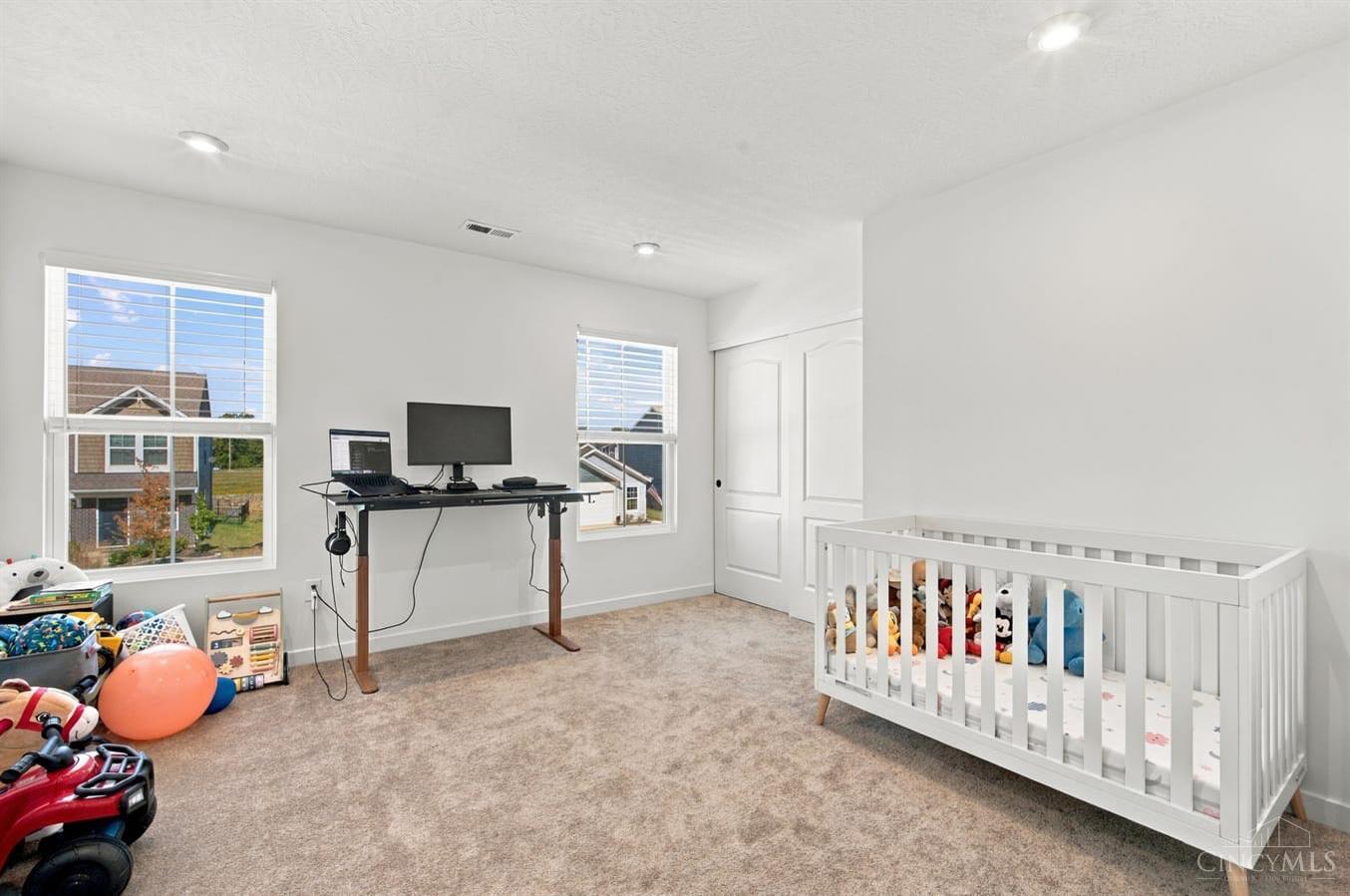 3325 Sunbeam Place