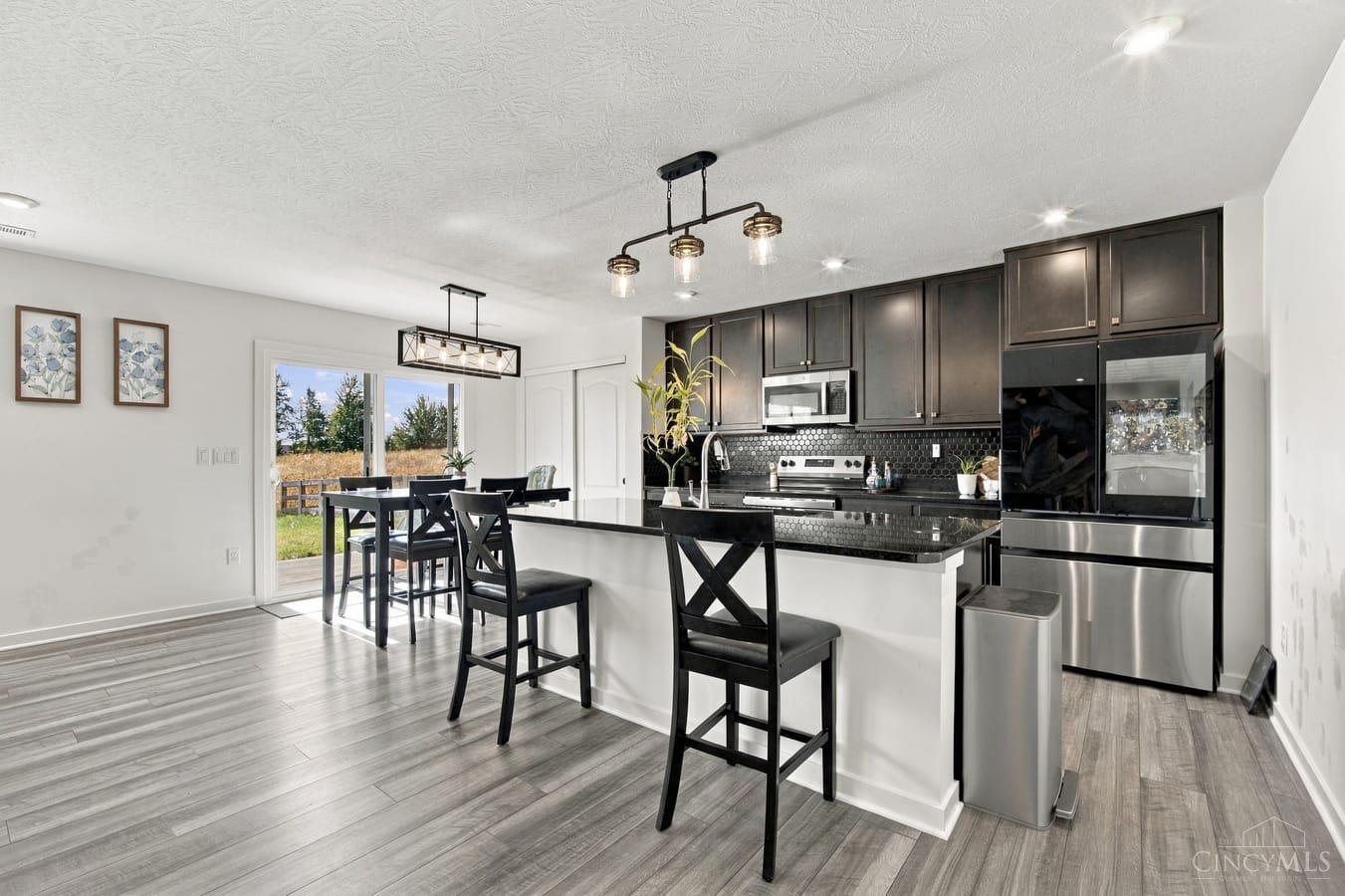 3325 Sunbeam Place