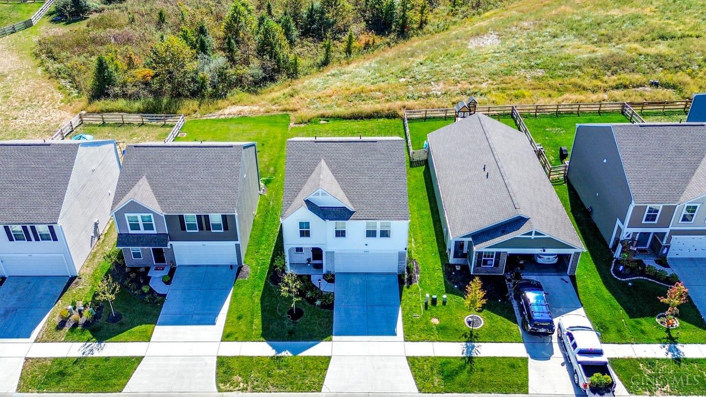 3325 Sunbeam Place