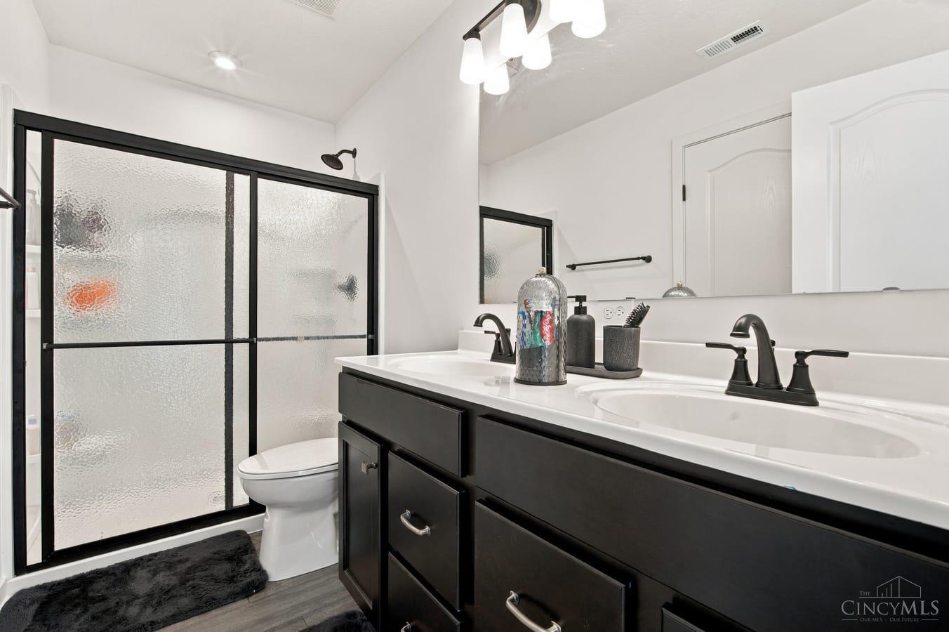 3325 Sunbeam Place