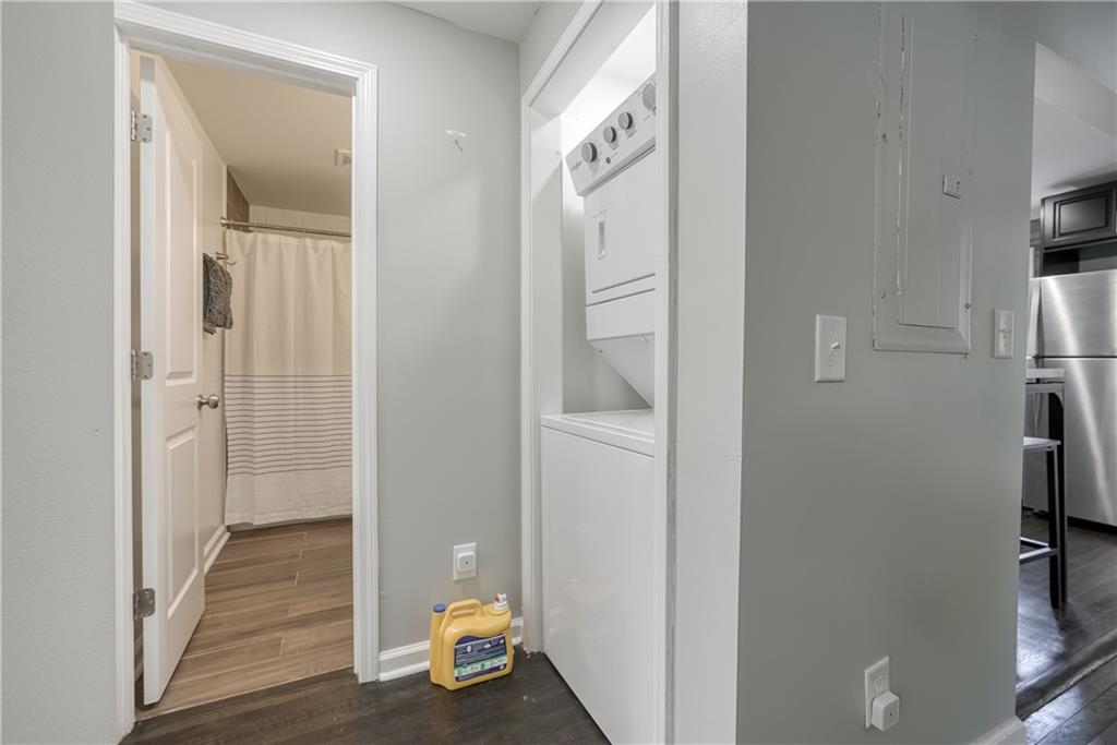 1736 Dickerson Drive SE