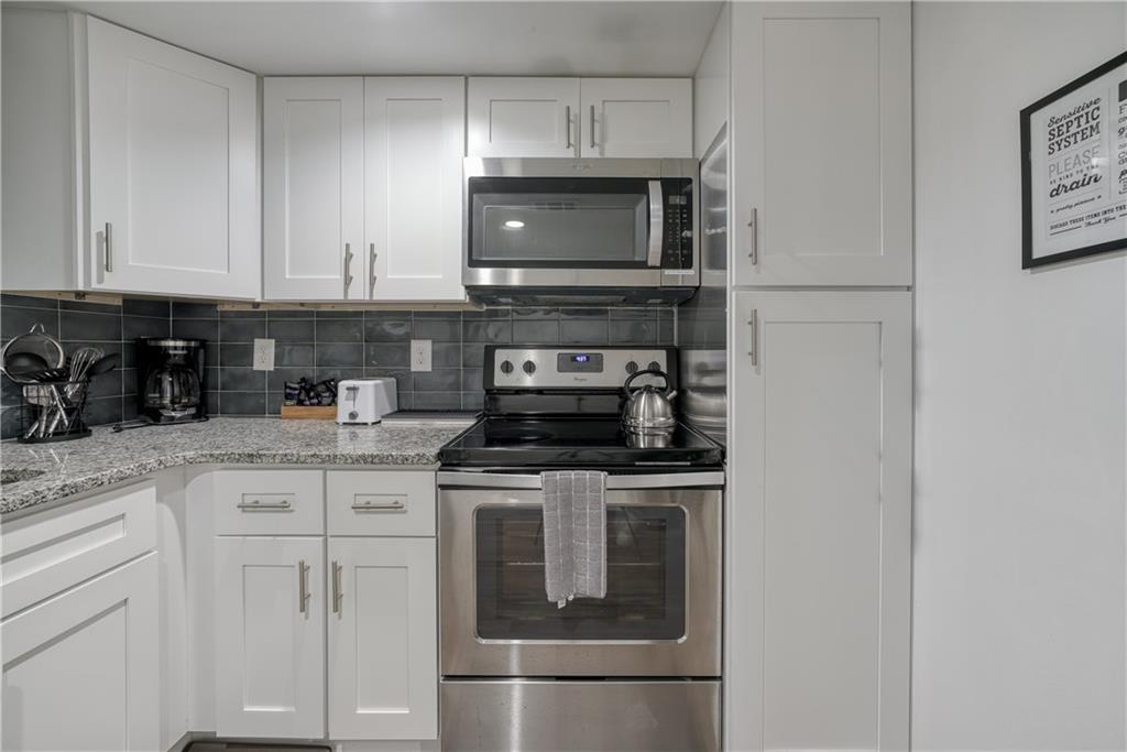 1736 Dickerson Drive SE