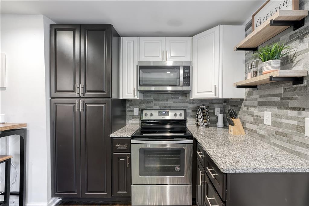 1736 Dickerson Drive SE